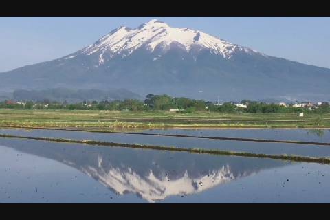 期間限定 逆さ岩木山 アップルストリーム