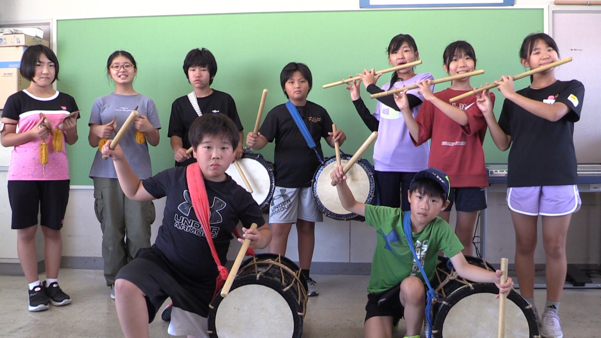 お山参詣に向けて練習中 岩木小学校登山ばやしクラブ | アップルストリーム